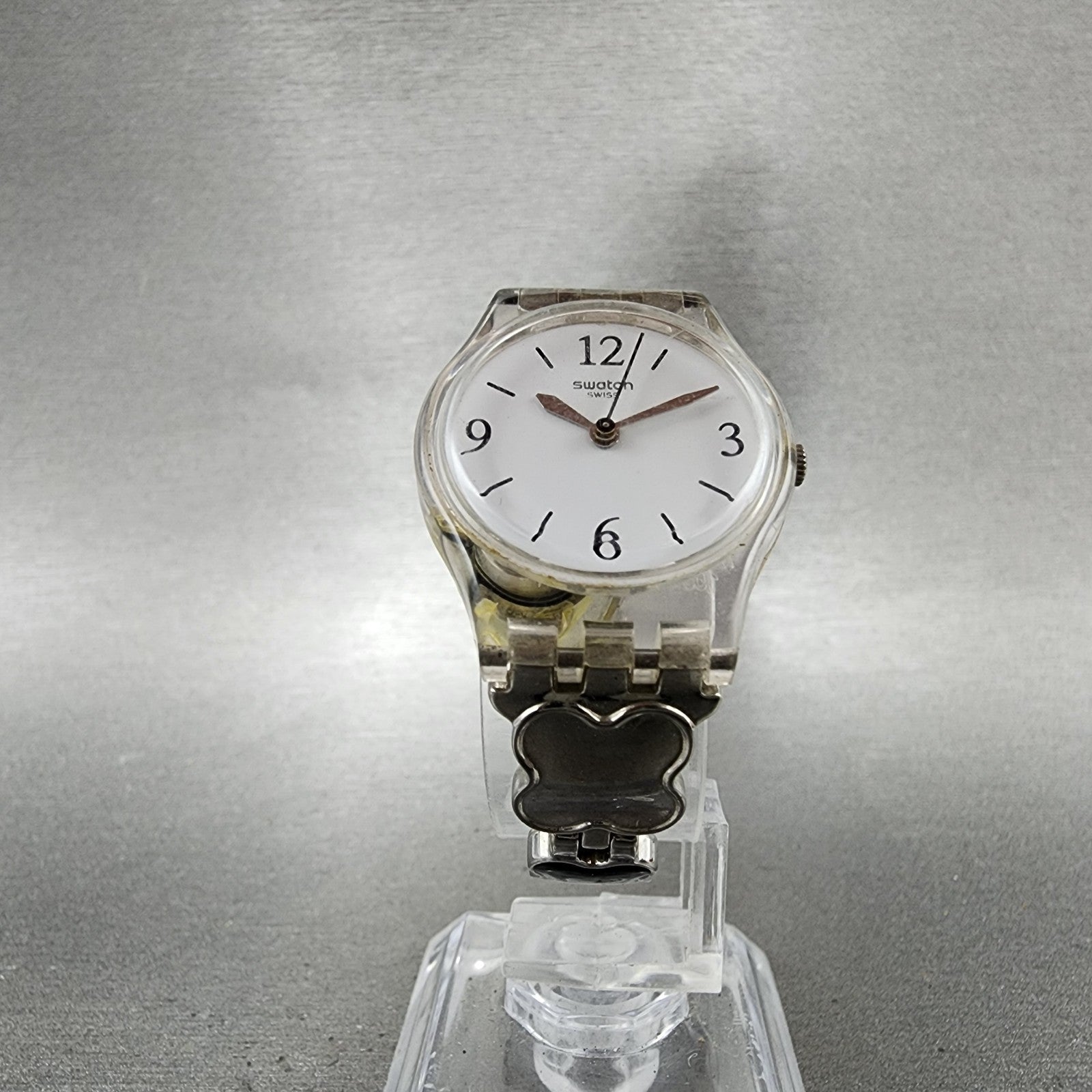 Swatch Clovercheck Watch Women 25mm White Dial Clear Case Round New Battery5