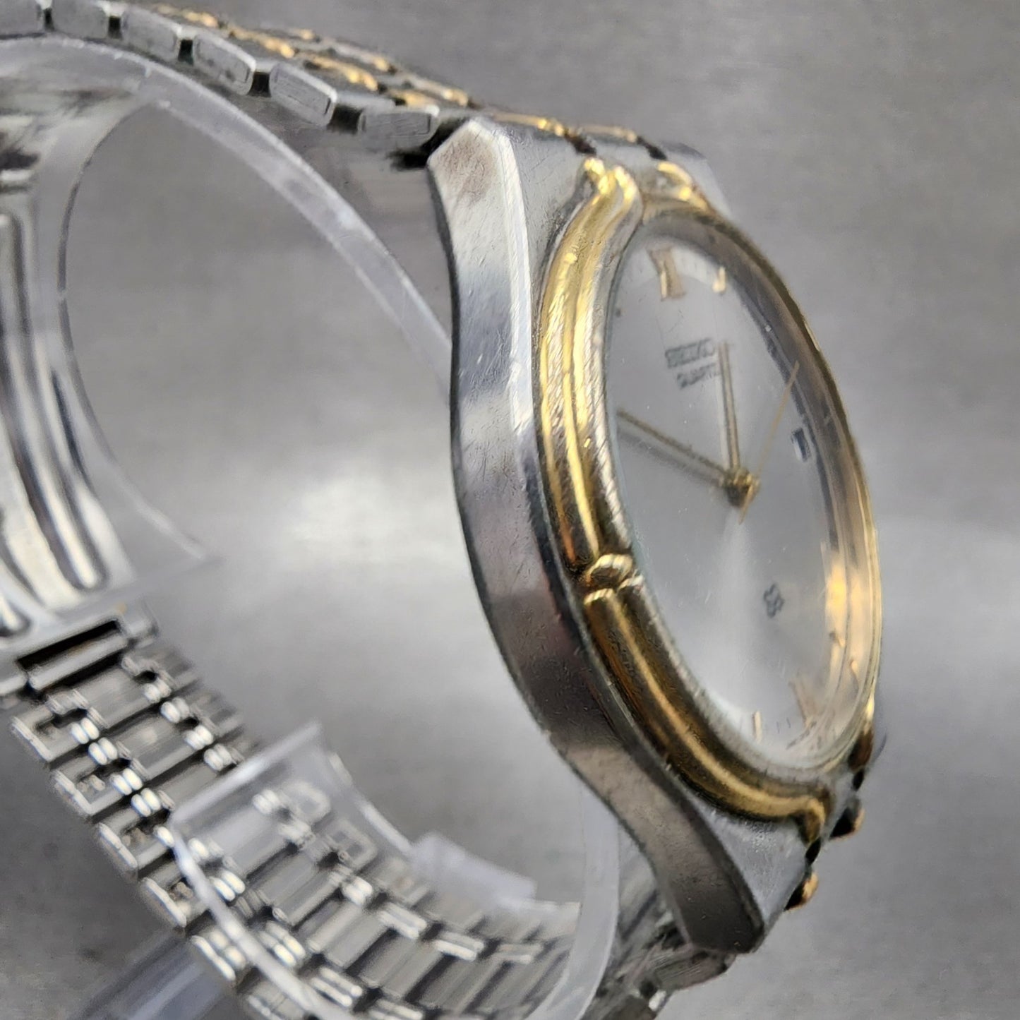 Seiko SQ Watch Men 33mm Silver Dial Two Tone Date Round 5y227a09 PARTS4