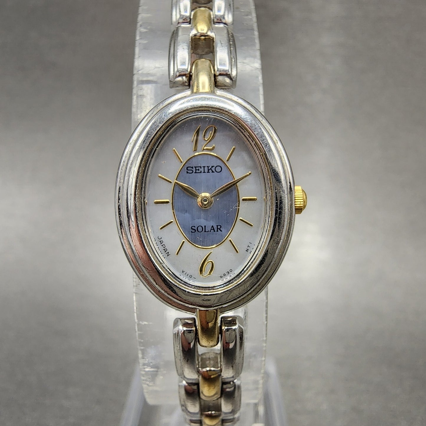 Seiko Solar Watch Women 18mm MOP Dial Two Tone Oval V1105a20 Runs0