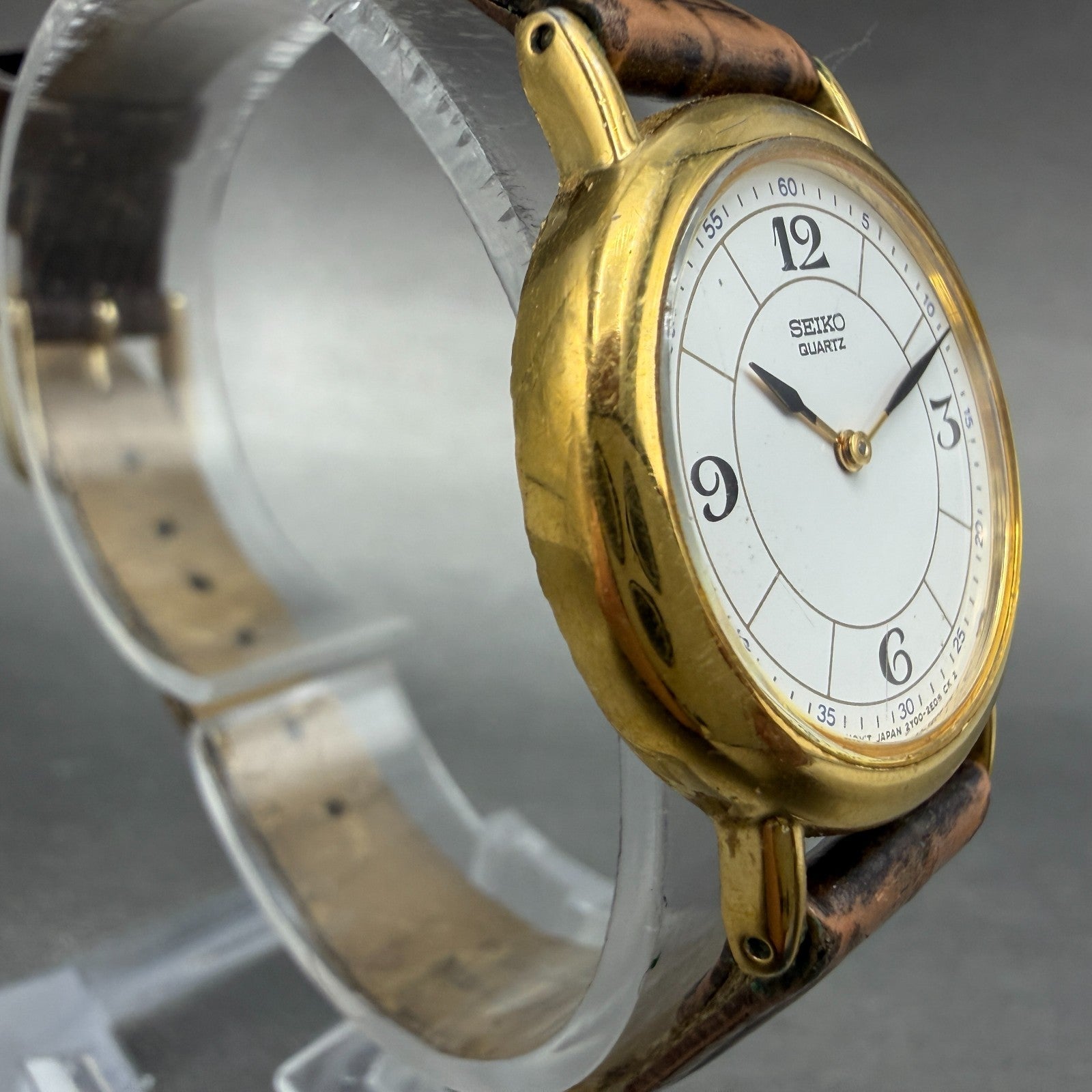Seiko Watch Women 26mm White Dial Gold Tone Round Vinatge 2Y00-0C19 New Battery3