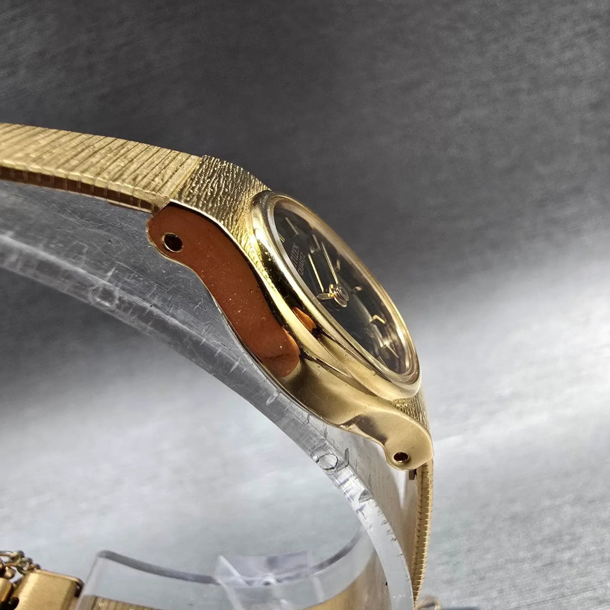 Citizen CQ Watch Women 16mm Black Dial Gold Oval 5920-S49615 New Battery JP43