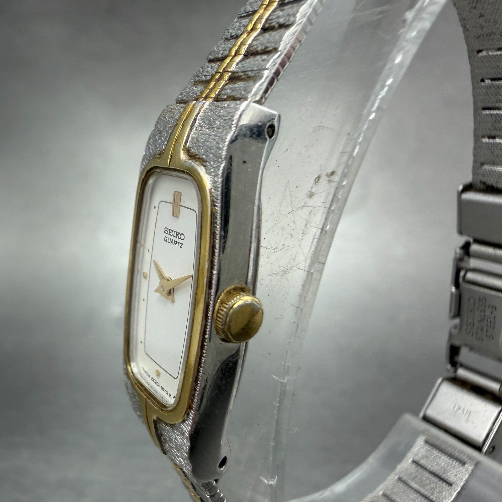 Seiko Tank Watch Women 13mm Gold Dial Gold Tone Rectangle 2E20-6319 New Battery62