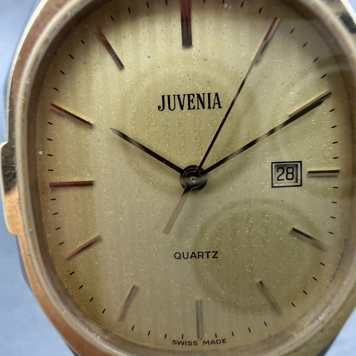 Juvenia Watch Men 28mm Champagne Dial Two Tone Date Oval U-1007 New Battery1