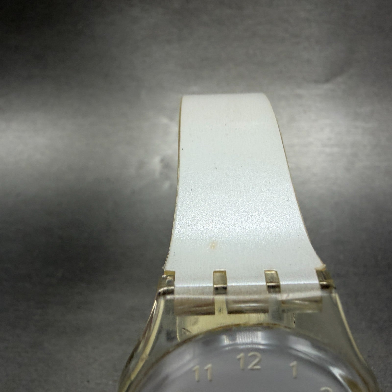 Swatch Snowcovered Watch Men 34mm White Dial Clear Daydate GK733 New Battery4