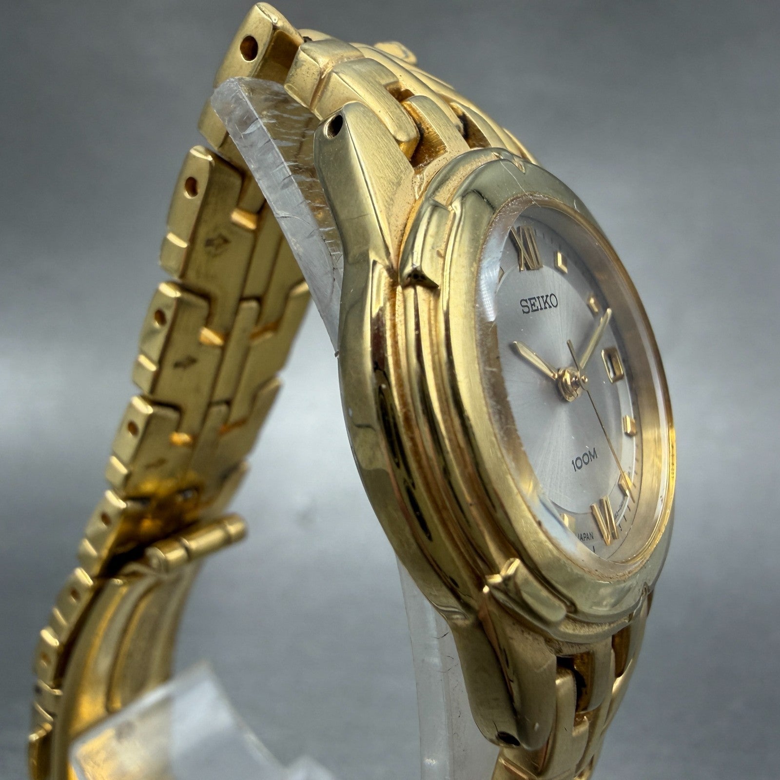 Seiko Watch Women 26mm Silver Dial Gold Tone Date Round 7N82-0AM0 New Battery3