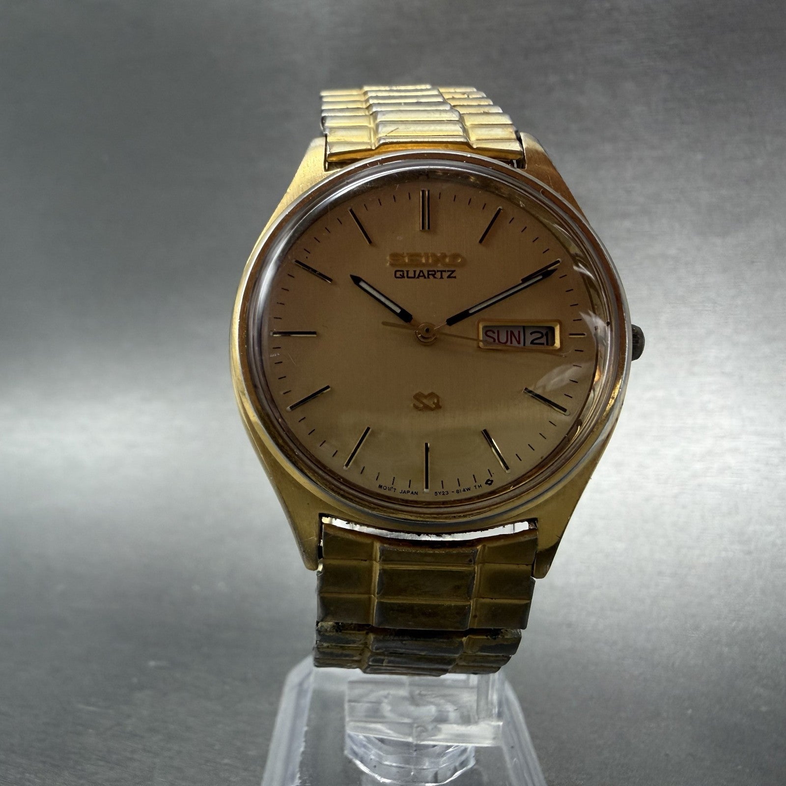 Seiko SQ Watch Men 35mm Champagne Dial Gold Tone Daydate 5y23-8049 New Battery 95