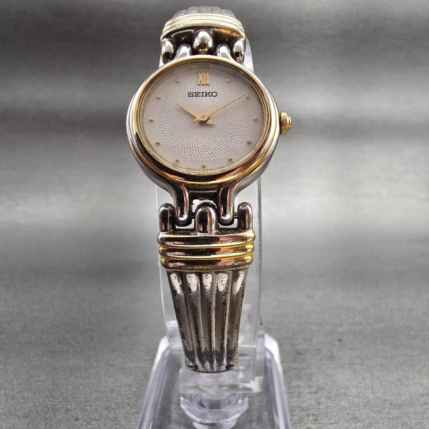 Seiko Watch Women 21mm White Dial Two Tone Round V400-1229 New Battery Vintage5