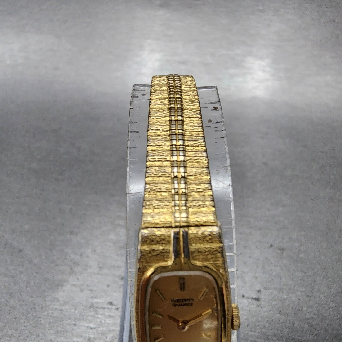 Seiko Tank Watch Women 13mm Gold Dial Gold Tone Rectangle 2E206310 New BatteryA4