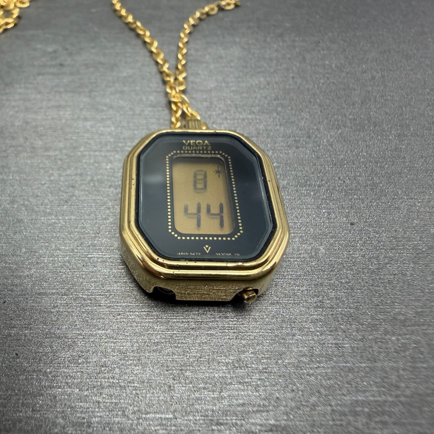 Vega Necklace Watch Women Digital LCD Gold Tone Octagon New Battery Vintage2