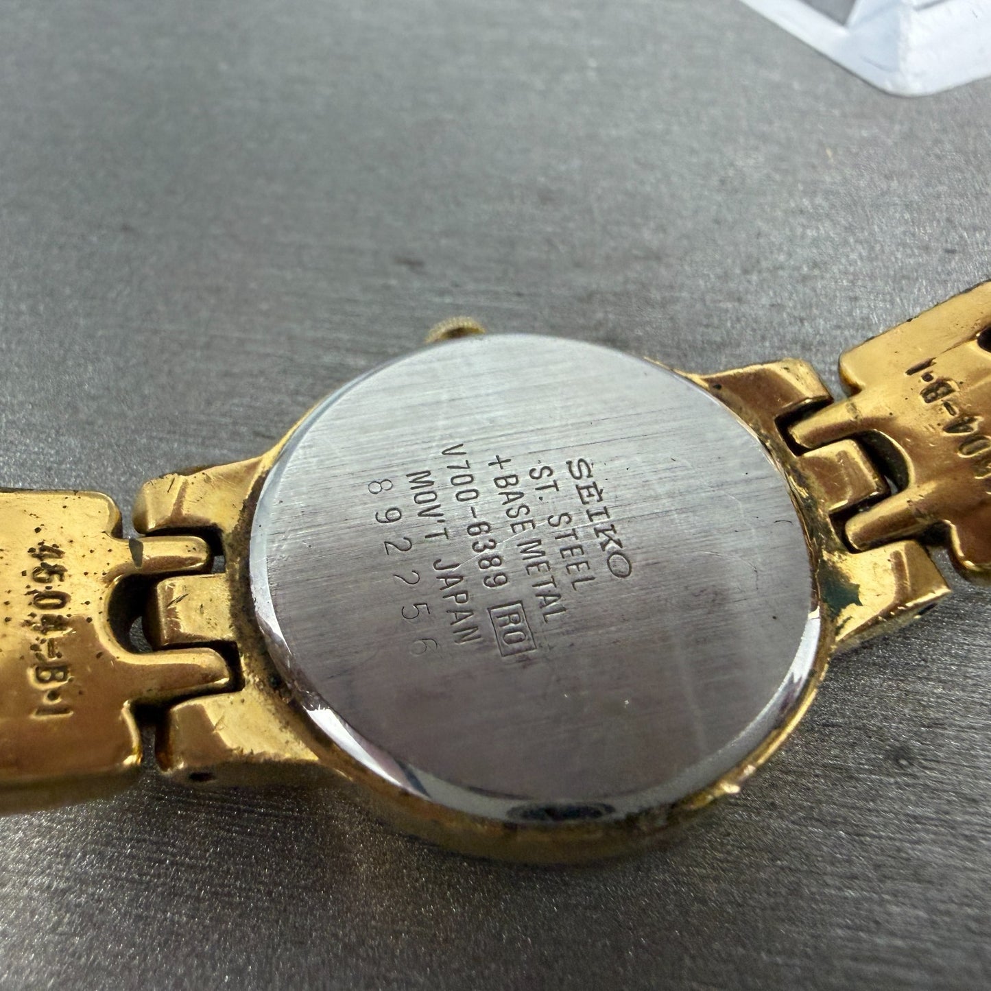 Seiko Watch Women 24mm Cream Dial Gold  Tone Round V700-6389 New Battery9