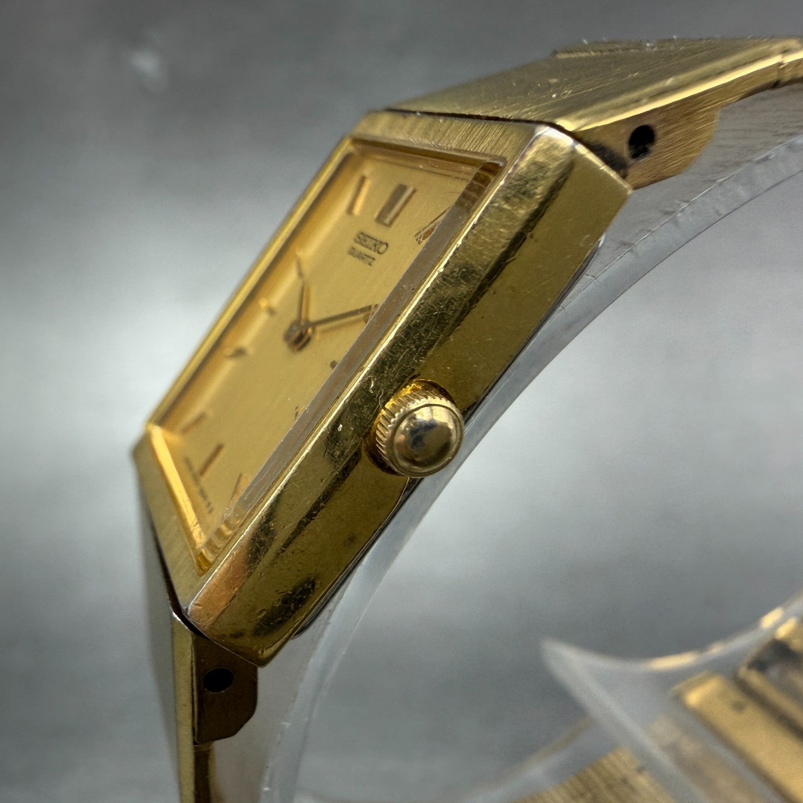 Seiko Tank Watch Women 16mm Champagne Dial Gold Tone 1N00-5F90 New Battery2