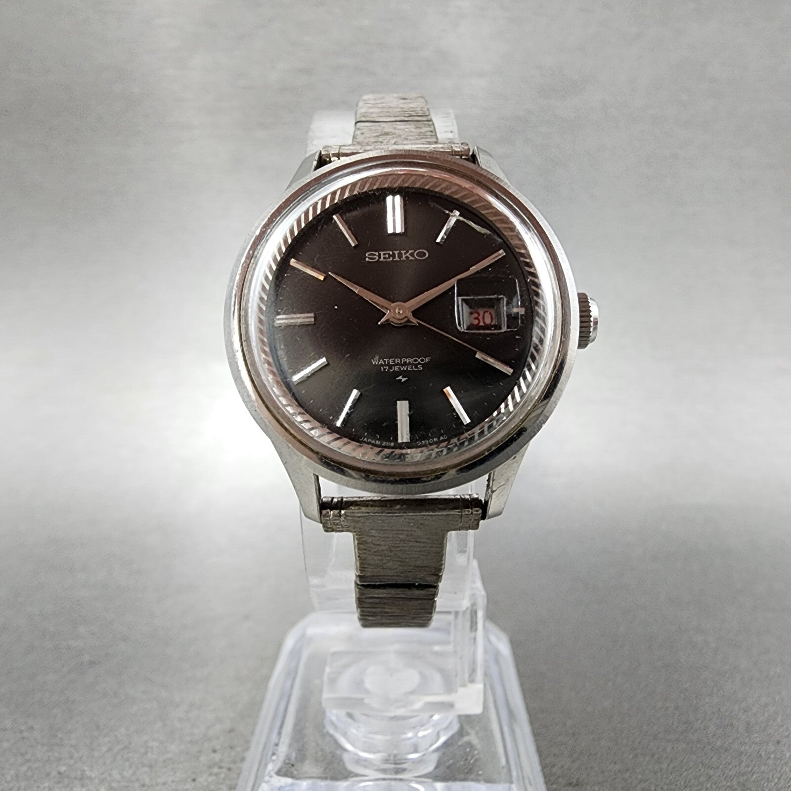 Seiko Watch Women 27mm Black dial Silver Tone Date Manual 21180340 Runs READ!!!5