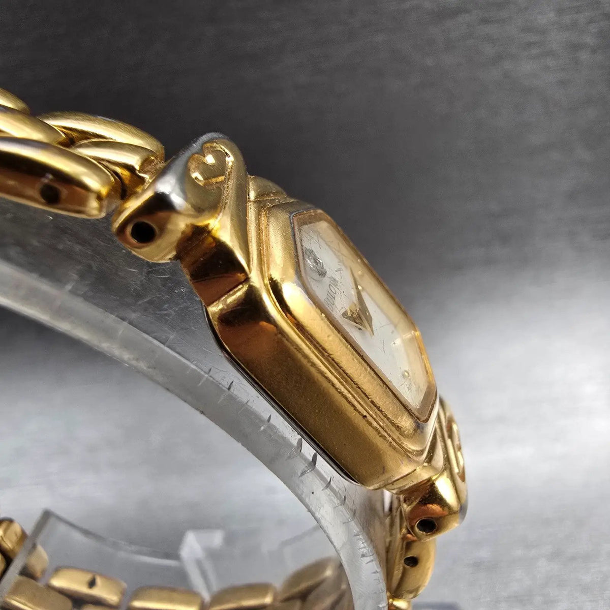 Bulova Watch Women 14mm MOP Dial Gold Hexagon 97S30 New Battery Diamond VTG3