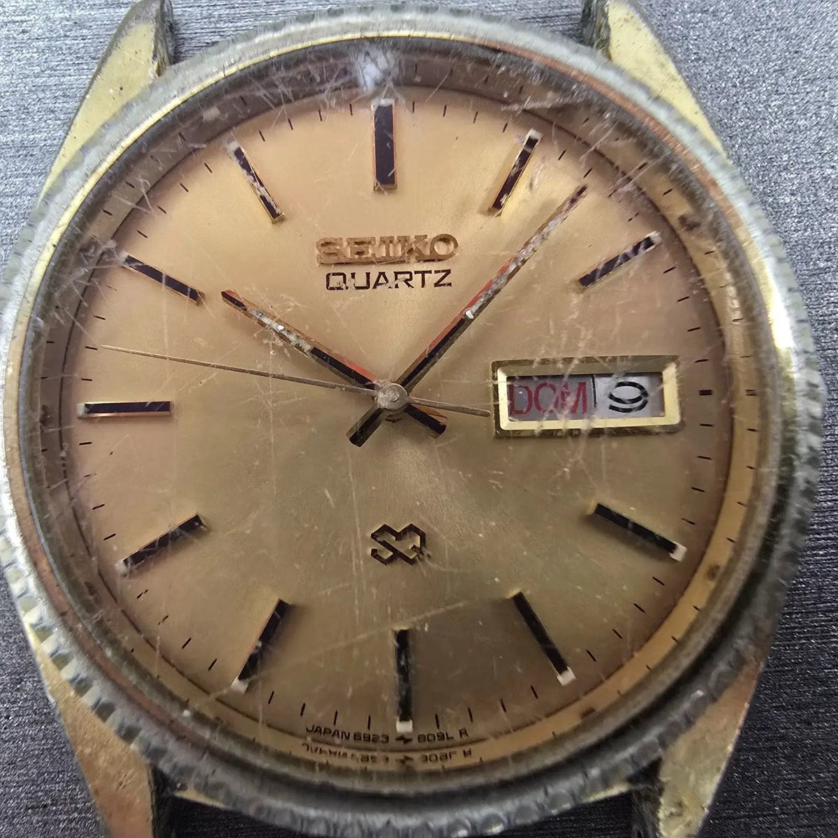 Seiko 6923 Quartz Movement Works Daydate W/ Dial Hands Case Vintage1
