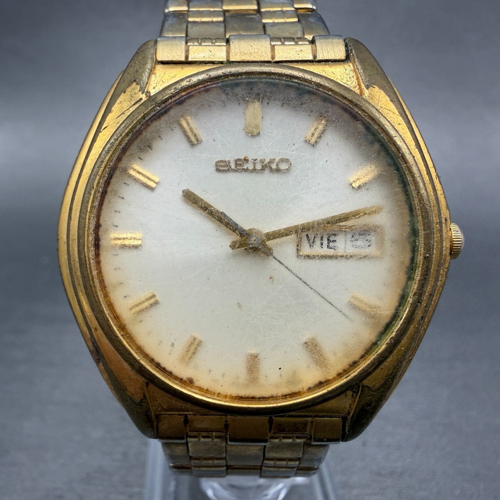 Seiko Watch Men 37mm White Dial Gold Tone Daydate V743-8069 New Battery0