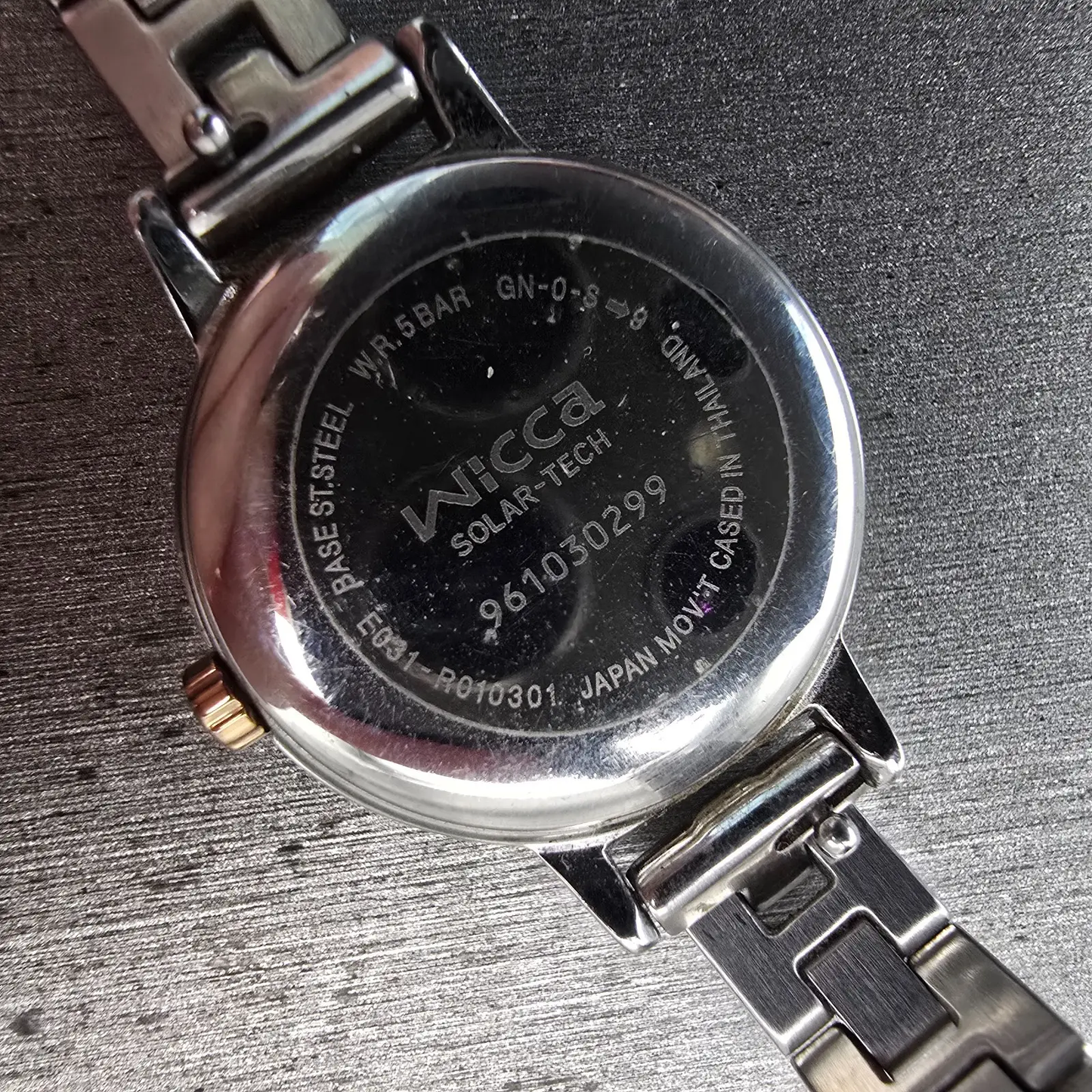 Citizen Wicca Solar Watch Women 24mm White Dial Two Tone Round E031-R010301 Runs10