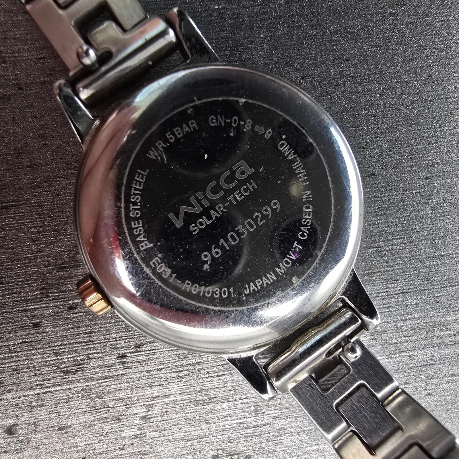 Citizen Wicca Solar Watch Women 24mm White Dial Two Tone Round E031-R010301 Runs10
