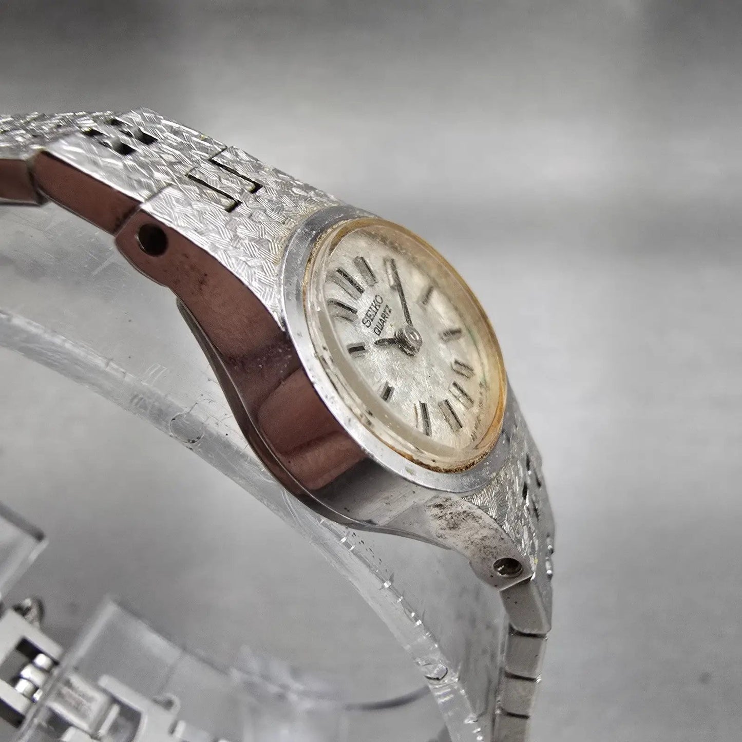Seiko Watch Women 18mm Silver Dial Silver Tone Oval 1400-7389 Manual Wind Works3