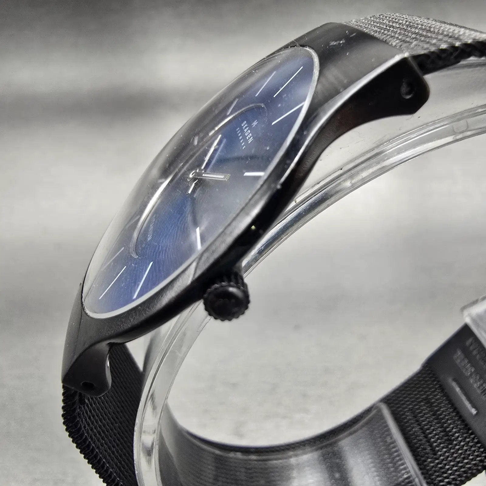 Skagen Denmark Watch Men 34mm Blue Dial Black Tone Titanium 233LTMN New BatteryG2