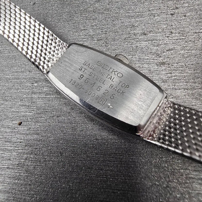 Seiko Watch Women 13mm Silver Dial Silver Tone Oval 1320-5009 New Battery10