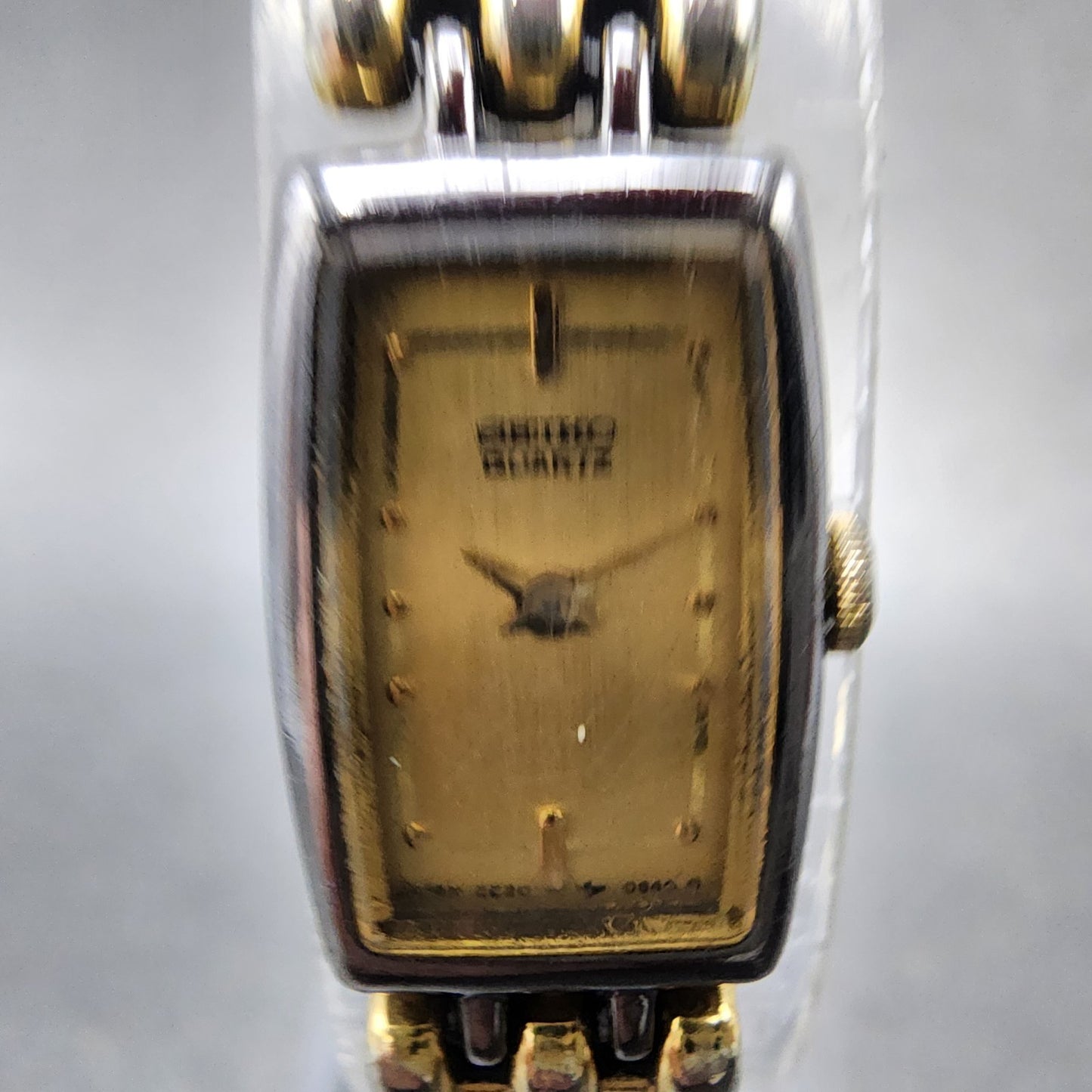 Seiko Tank Watch Women 12mm Champagne Dial Two Tone 2e205770 New Battery1