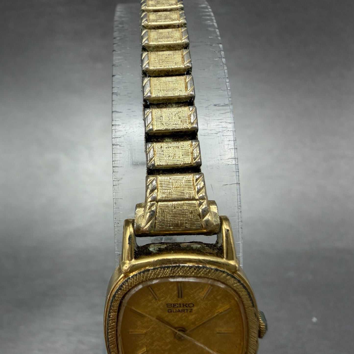Seiko Watch Women 17mm Champagne Dial Gold Tone Rectangle 2Y00-5028 New Battery4