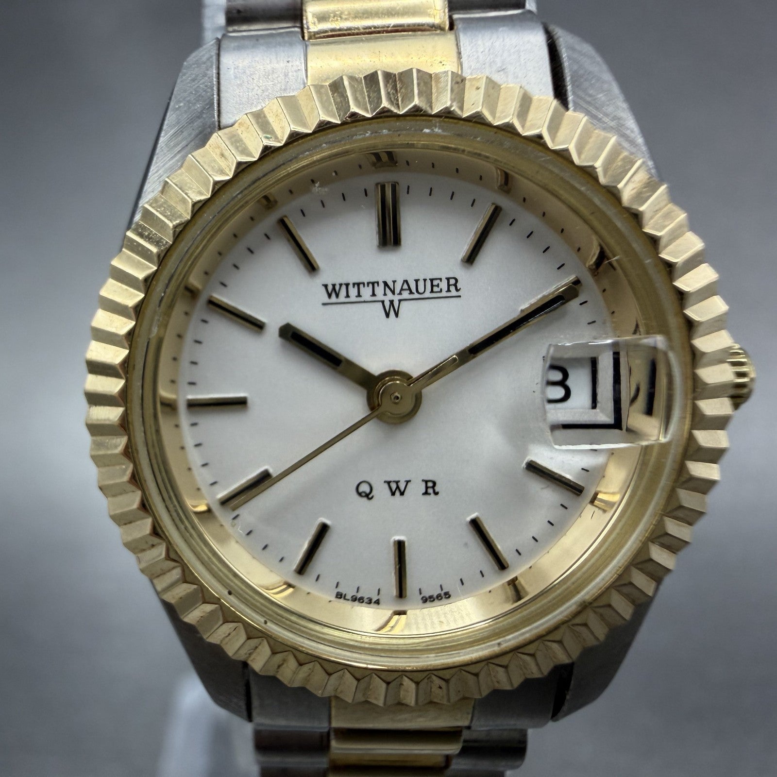 Wittnauer QWR Watch Women 22mm White Dial Two Tone Date Round 95651 New BatteryA1