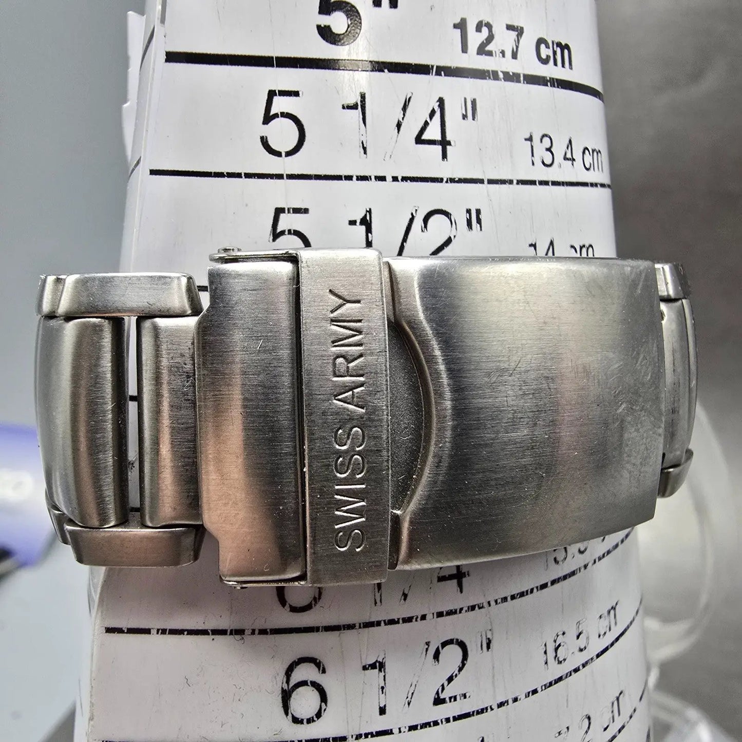 Victorinox Swiss Army Peak Watch Women 30mm White Dial Silver Tone Date PARTS11
