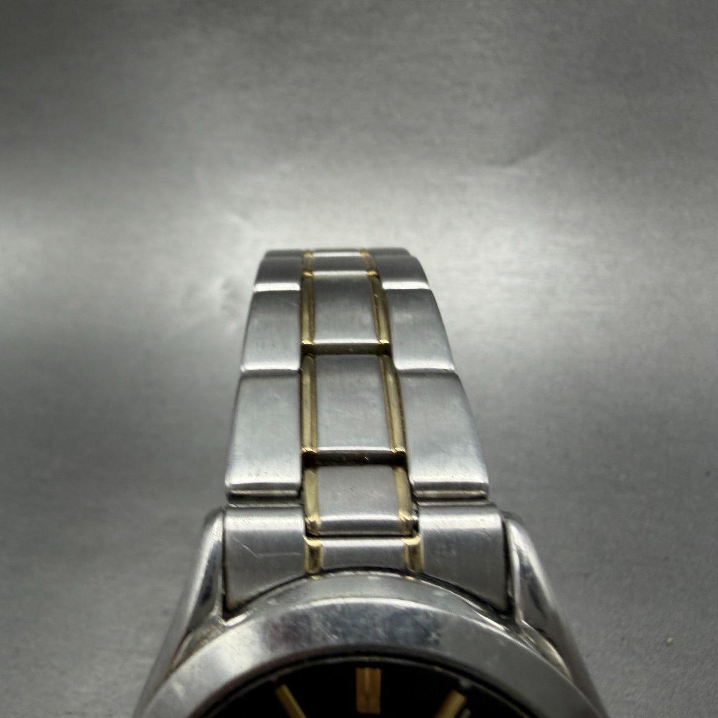 Seiko Solar Watch Men 37mm Black Dial Two Tone Daydate Round V158-0AB0 Runs4