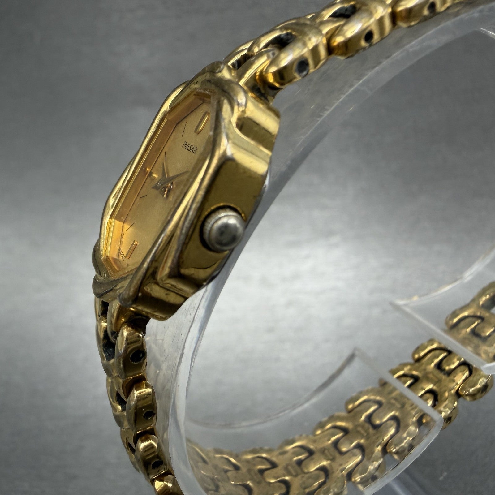 Seiko Pulsar Watch Women 16mm Champagne Dial Gold Tone V4006120 New Battery2