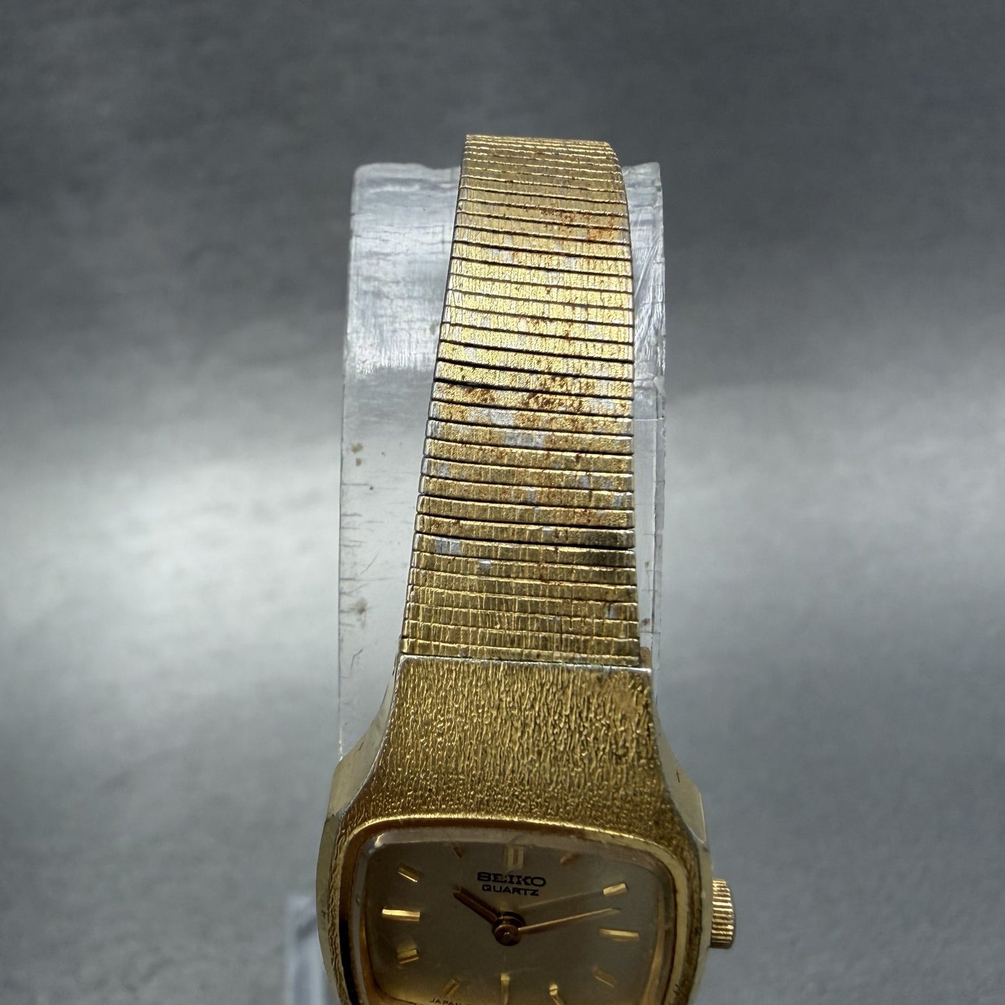 Seiko Watch Women 18mm Champagne Dial Gold Tone Rectangle 23205269 NewBattery L4