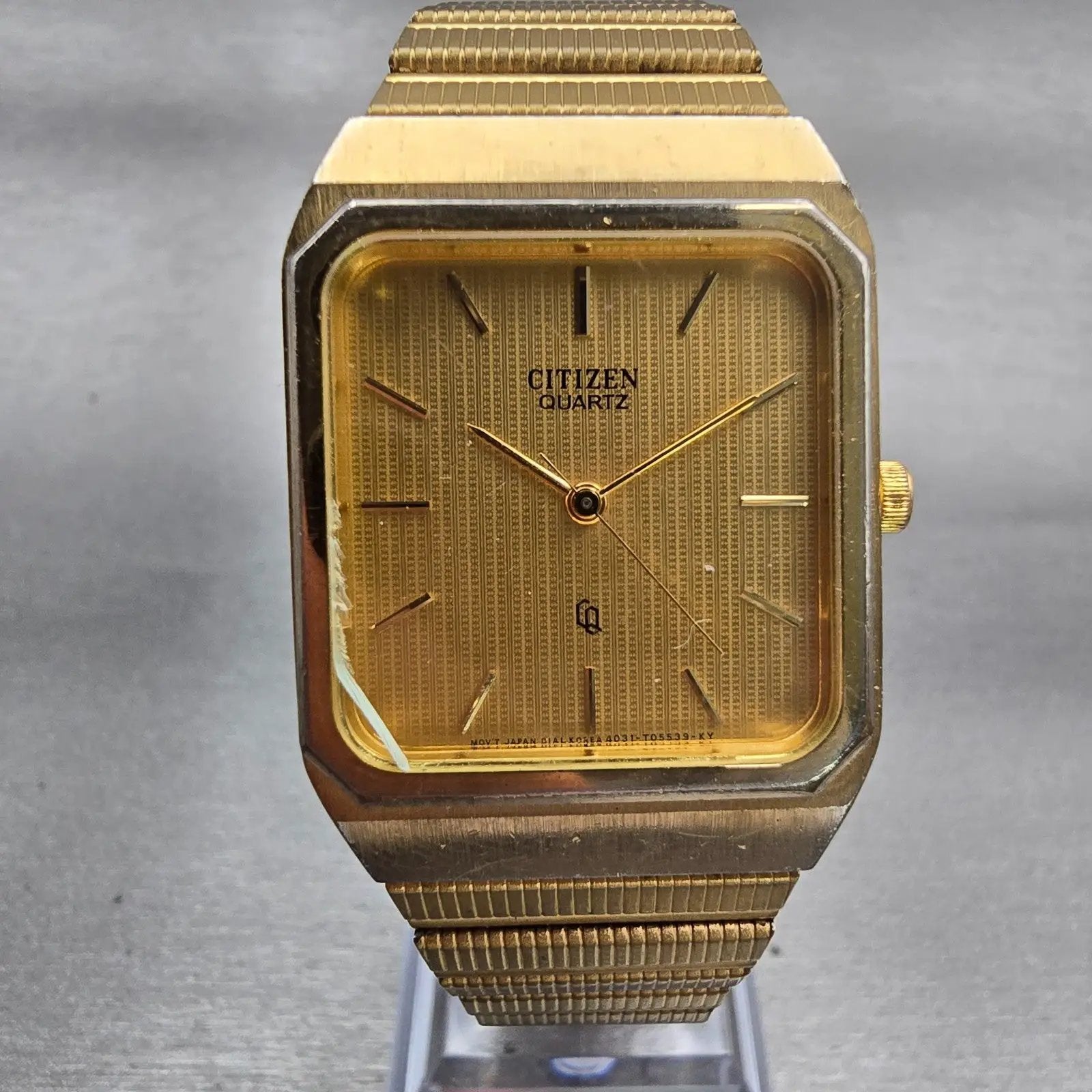 Citizen CQ Watch Men 27mm Gold Dial Gold Tone Rectangle 4031-986351 New Battery0