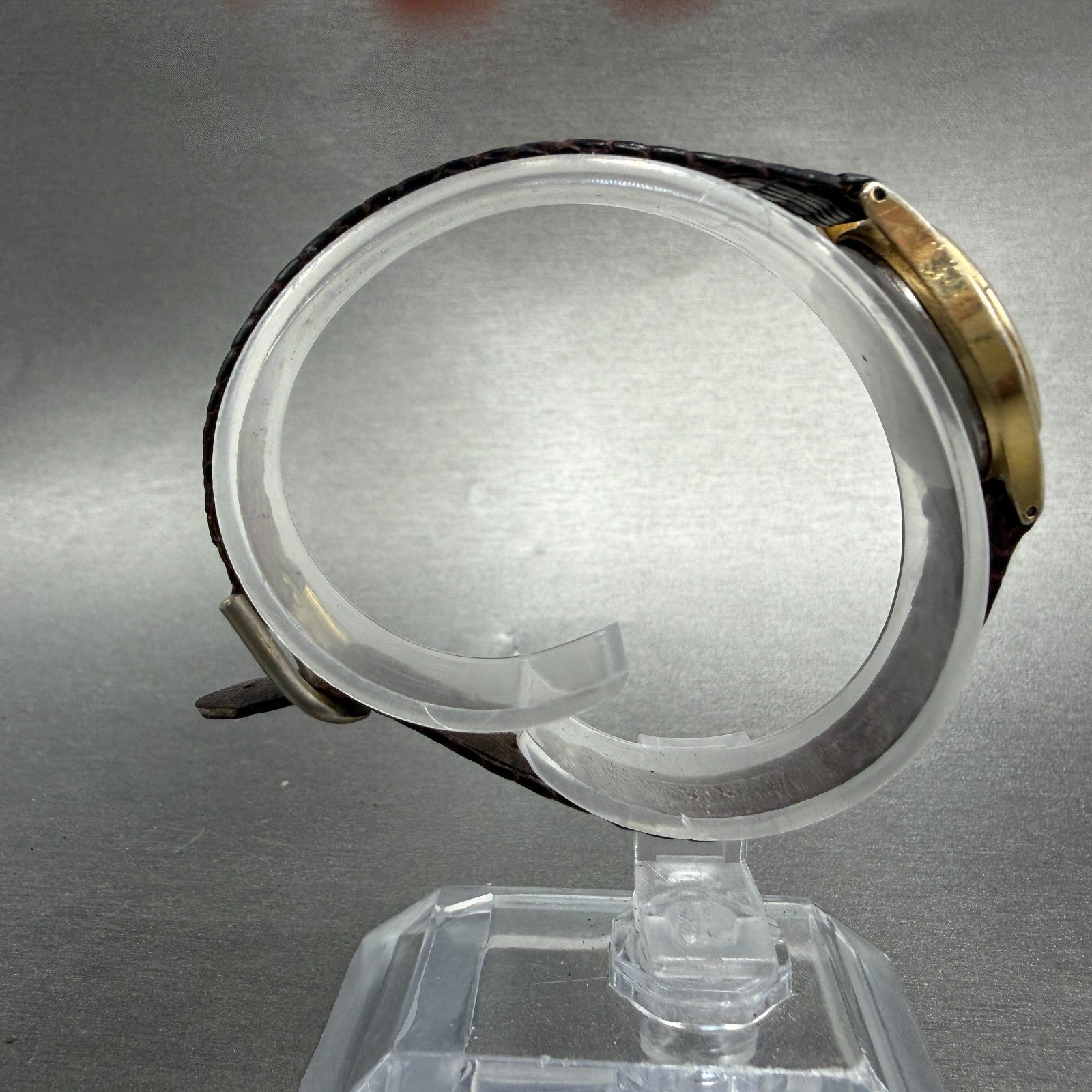 Seiko Watch Women 23mm Champagne Dial Gold Tone Round Date 3Y02-0020 New Battery8
