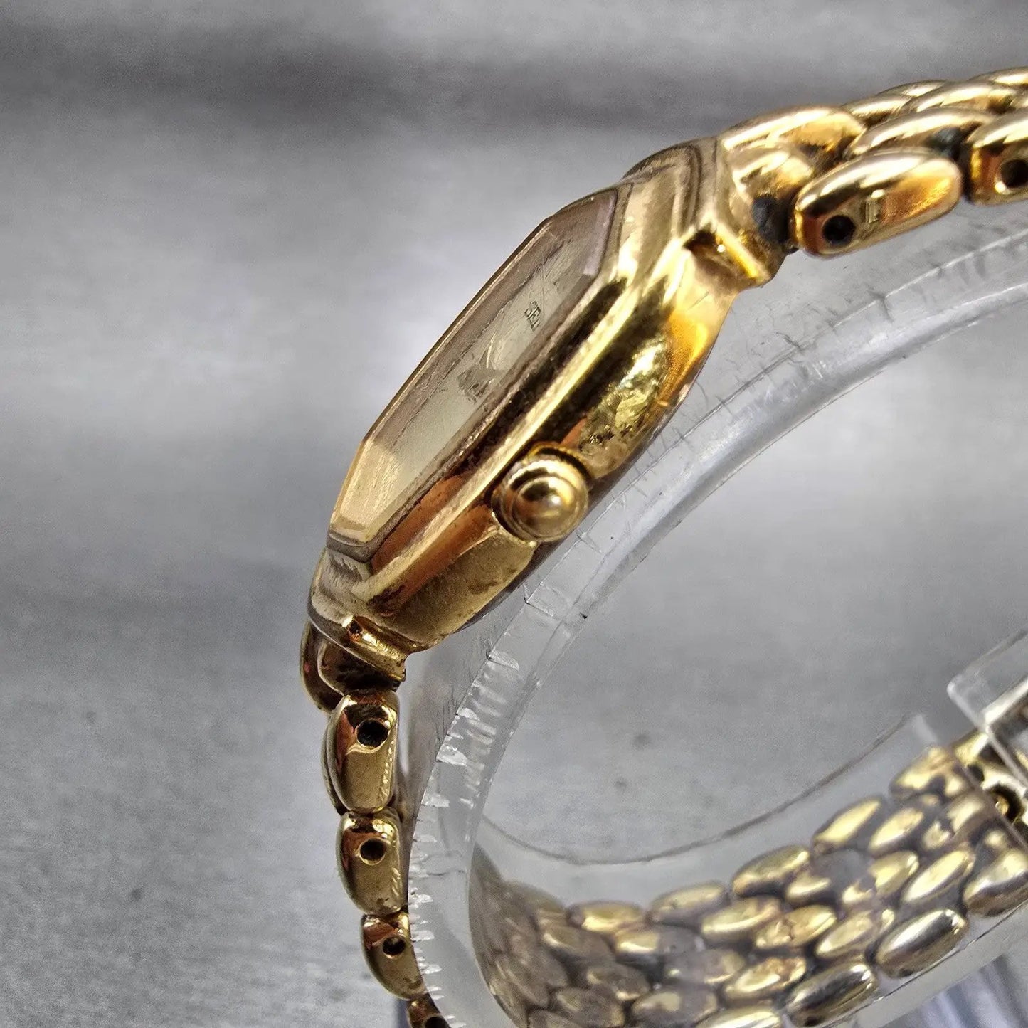 Seiko Watch Women 15mm Champagne Dial Gold Tone Oval Y150-5M89 New Battery VTG2
