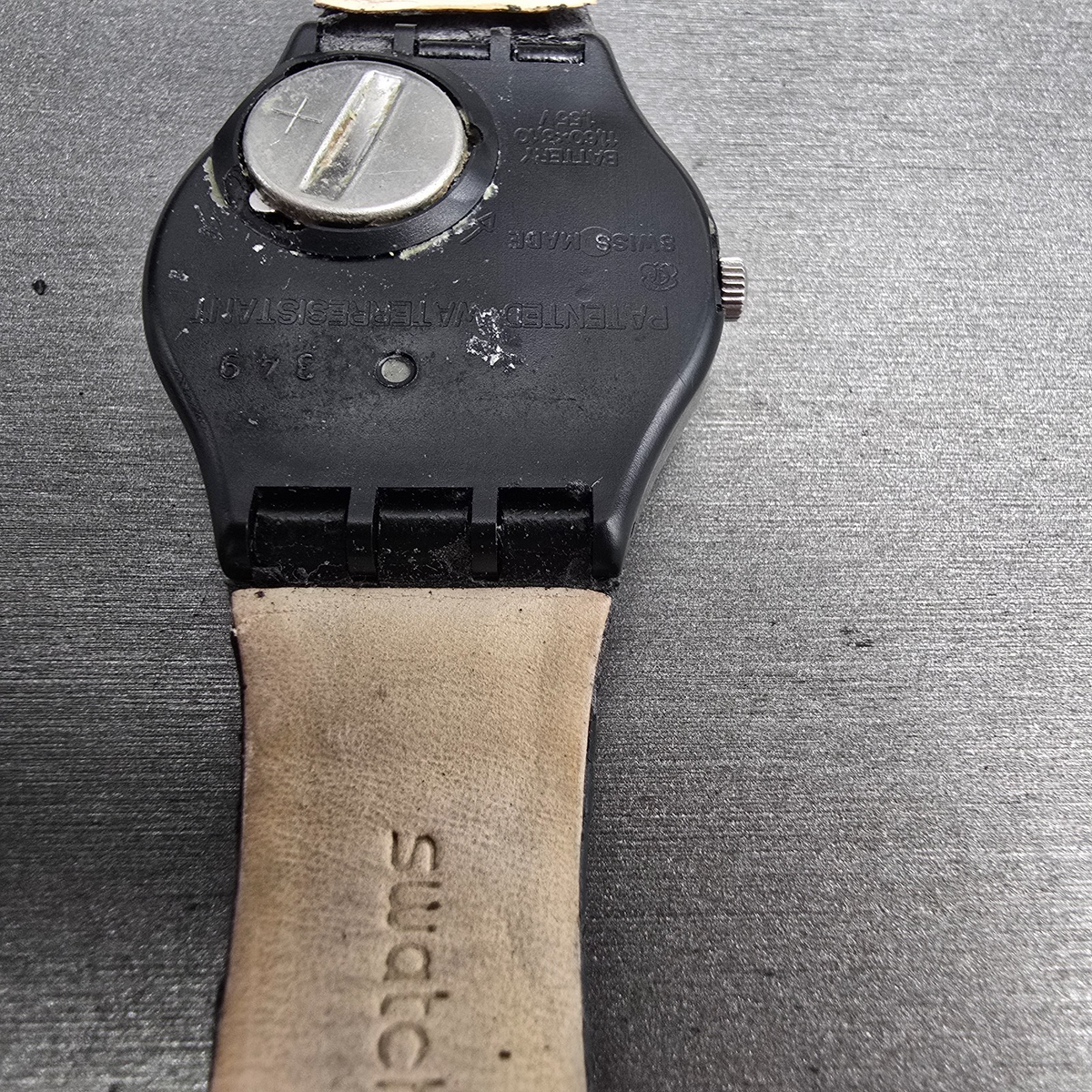 Swatch Enigmatic Love Watch Men 34mm White Dial Black Tone GB218 New Battery 2314