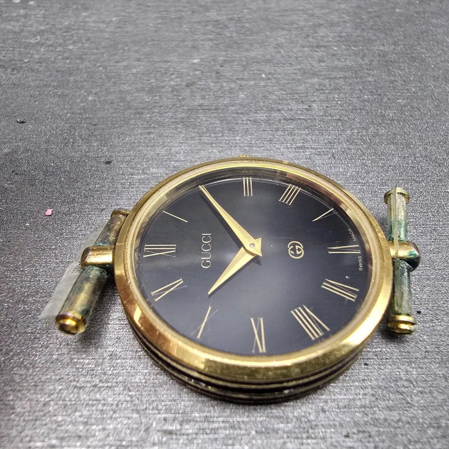 Gucci 2000M Watch Men 30mm Black Dial Gold Plated Round New Battery Vintage MNB4