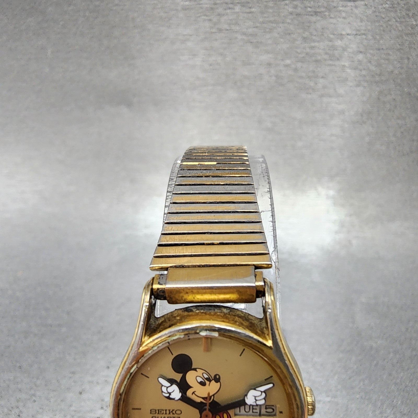 Seiko Mickey Mouse Watch Women 22mm Champagne Dial Gold Tone Daydate New Battery4
