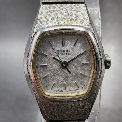 Seiko Watch Women 17mm Silver Dial Silver Tone Hexagon 4N015021 New Battery1