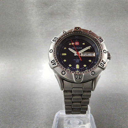 Wenger SMT Dive Watch Women 30mm Blue Dial Steel Daydate Round 091.0654 New Batt5