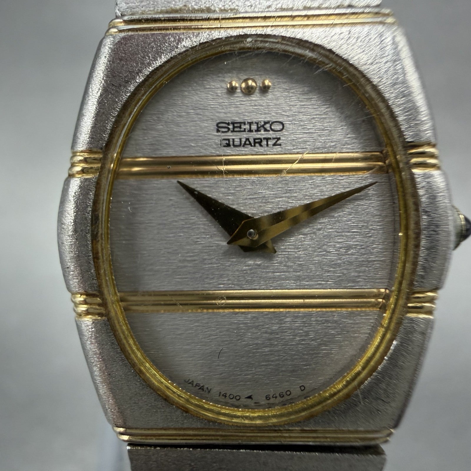 Seiko Watch Women 19mm Silver Dial Two Tone Oval Vintage 1400-8510 New Battey1