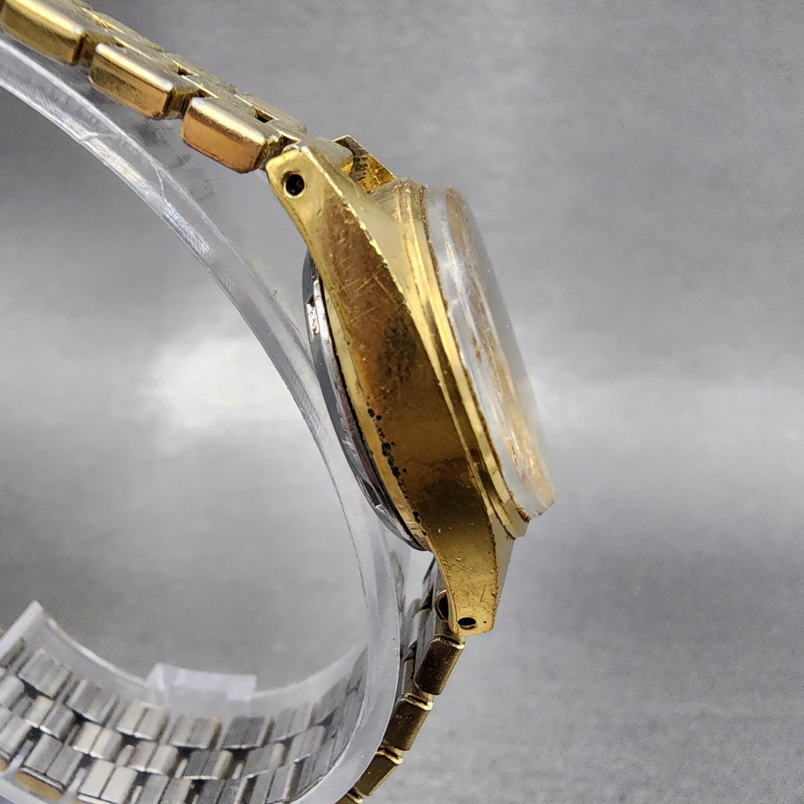 Citizen Seven Watch Women 24mm White Dial Gold Tone Date Round New Battery VTG3