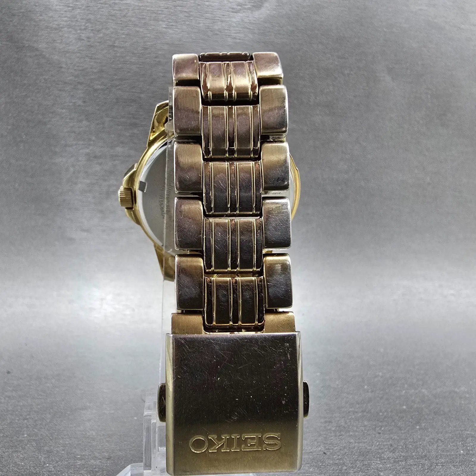 Seiko Solar Watch Men 39mm Black Dial Gold Tone Daydate Round V158-0AD0 Runs HBJ7