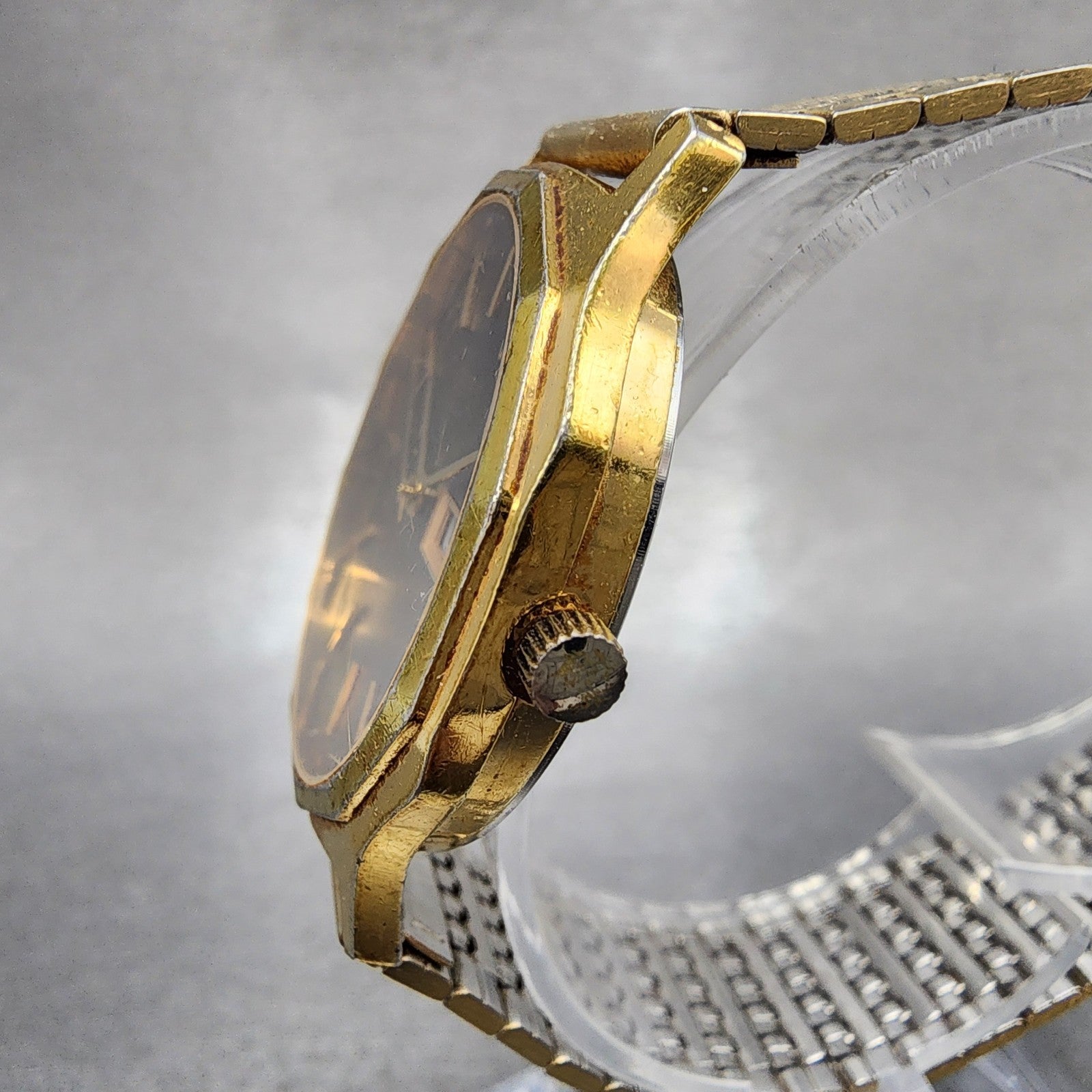 Benrus Watch Men 32mm Black Dial Gold Tone Daydate Round New Battery Vintage2