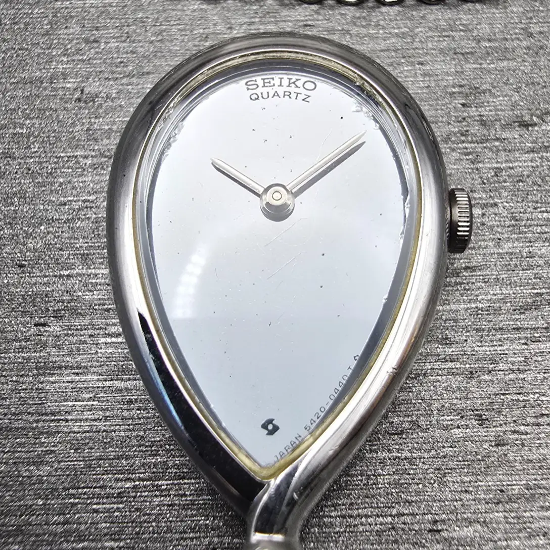 Seiko Pendant Watch Women 17mm Silver Dial Silver Tone 5420-5190 New Battery1