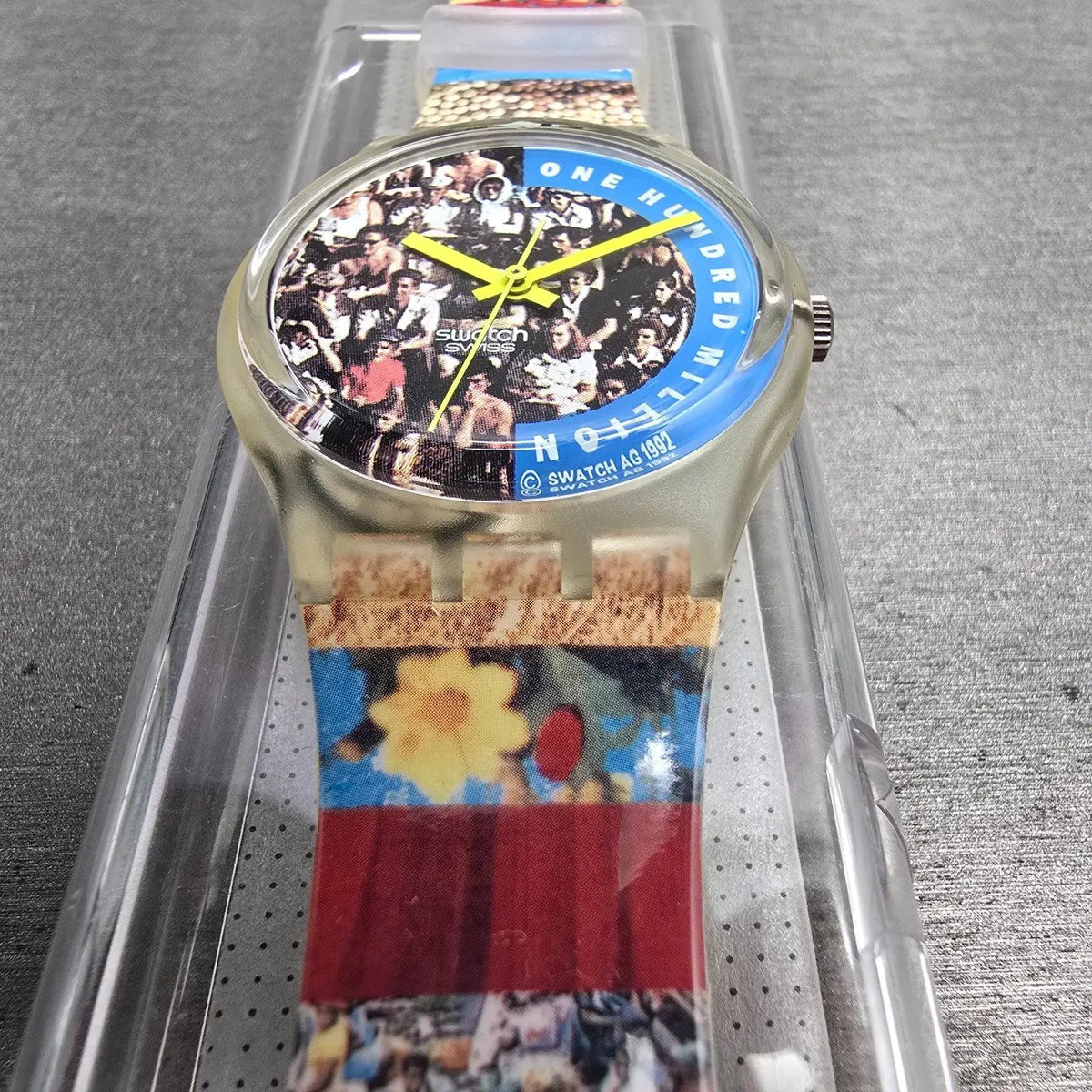 Swatch The People Watch Men 34mm Blue Dial Clear Case GZ126 New Battery NOS6