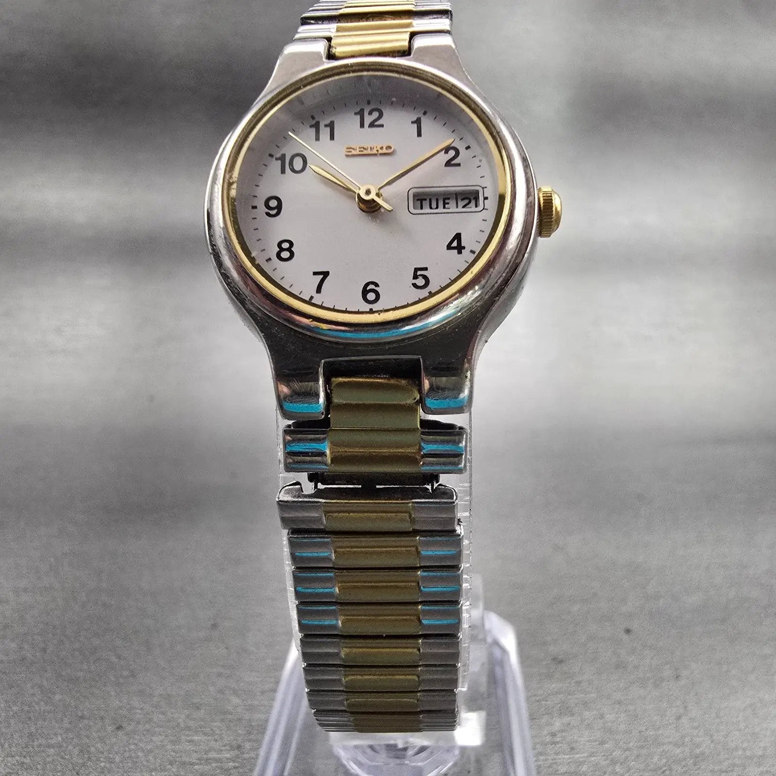Seiko Watch Women 24mm White Dial Two Tone Daydate Round 7N83-0131 New Battery5