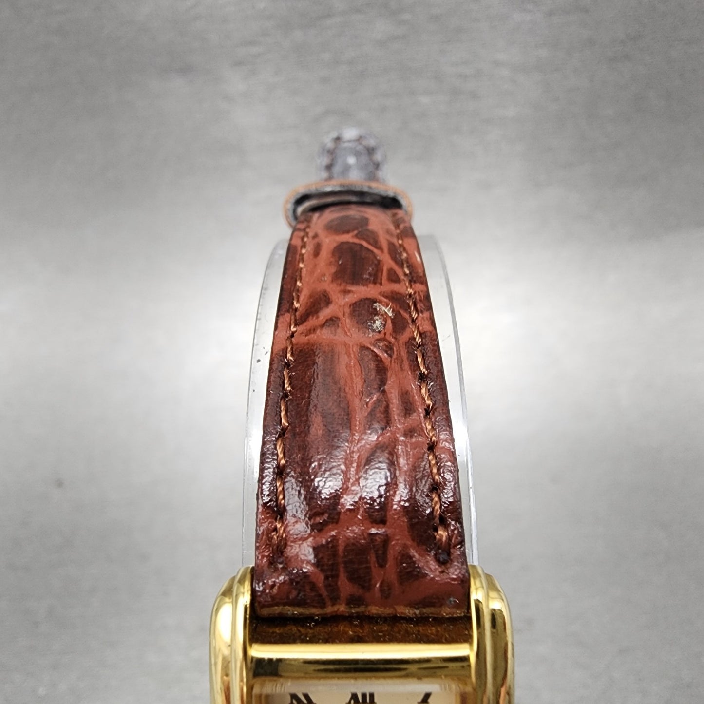 Estee Lauder Tank Watch Women 18mm cream Dial Gold Tone Rectangle New Battery4