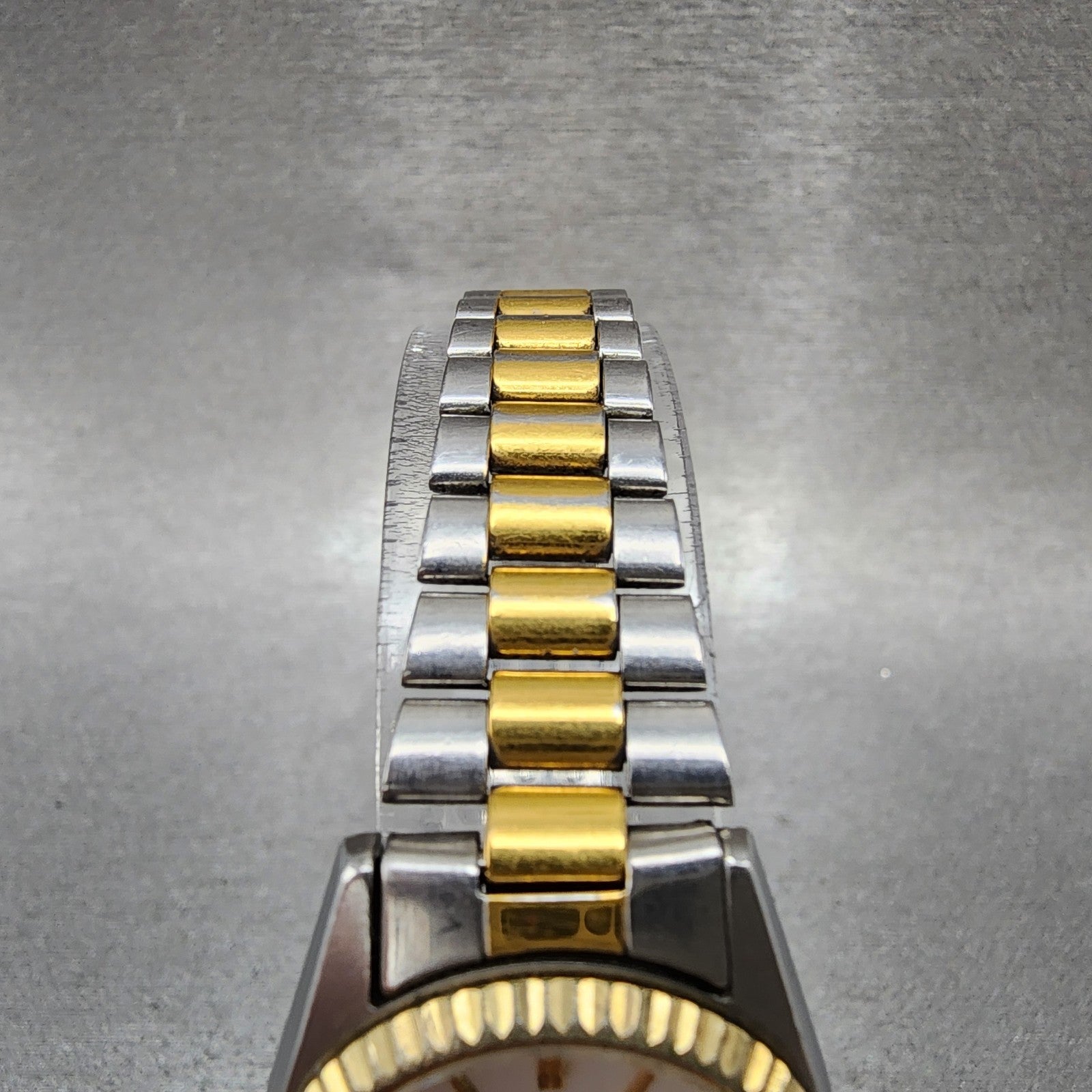 Seiko SQ Watch Women 24mm Silver Dial Two Tone Daydate 3e230a69 New Battery4