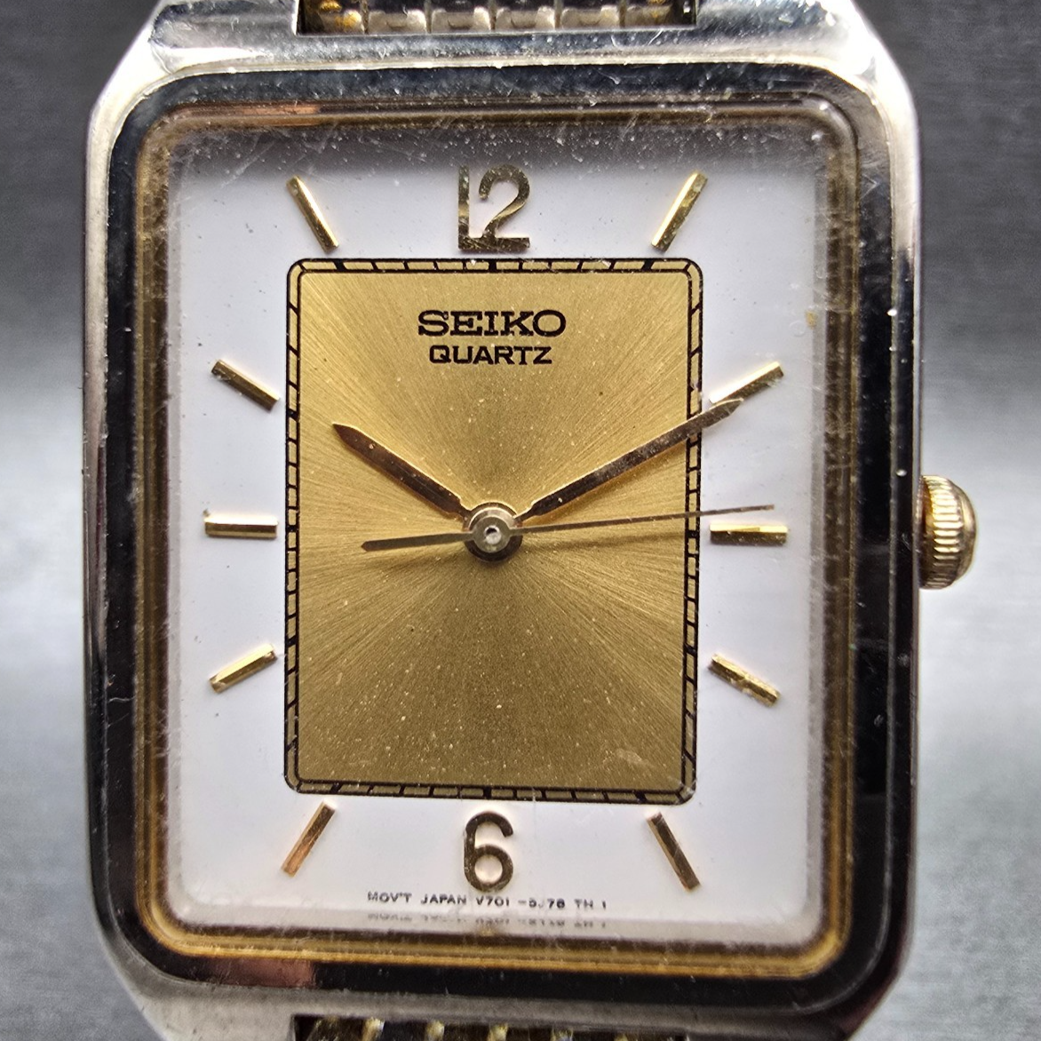 Seiko Tank Watch Men 26mm Gold Dial Two Tone Rectangle V701-5K99 New Battery VTG1