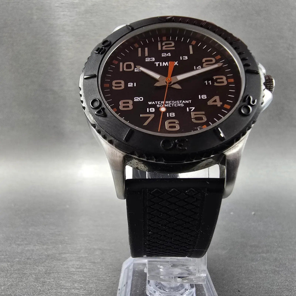 Timex Taft Street Dive Watch Men 41mm Black Dial Silver Date Round New battery5